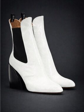 Chloé White Wave Leather Chunky Heeled Booties Size 39